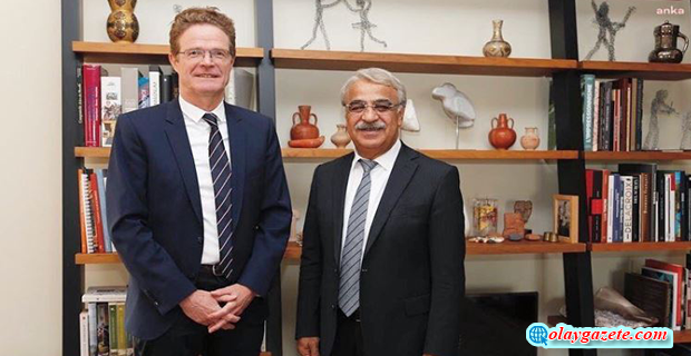 AB-TÜRKİYE DELEGASYONU BAŞKANI NIKOLAUS MEYER-LANDRUT, HDP EŞ GENEL BAŞKANI MİTHAT SANCAR İLE GÖRÜŞTÜ