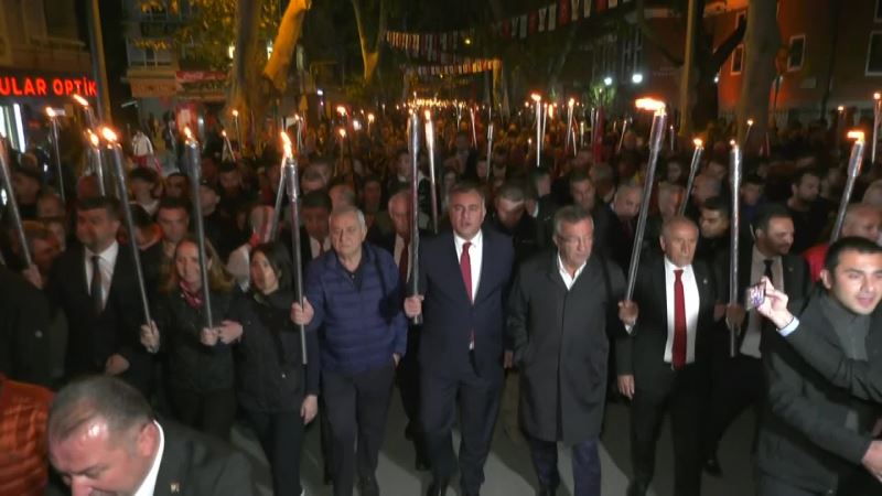 CUMHURİYET 99 YAŞINDA… KIZILAY’DAN ANITKABİR’E “İLELEBET CUMHURİYET