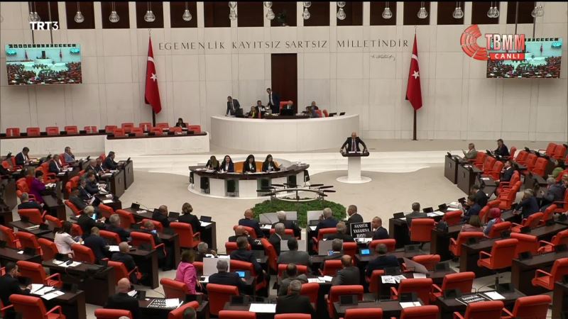 CHP’NİN KYK YURDUNA YERLEŞTİRİLEMEYEN ÖĞRENCİLERE BARINMA DESTEĞİ VERİLMESİ ÖNERİSİ, AKP VE MHP’NİN OYLARIYLA REDDEDİLDİ