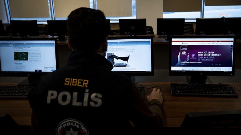 EGM: PROVOKATİF İÇERİKLİ PAYLAŞIMLARDA BULUNDUĞU DEĞERLENDİRİLEN 25 HESAP YÖNETİCİSİ TESPİT EDİLDİ
