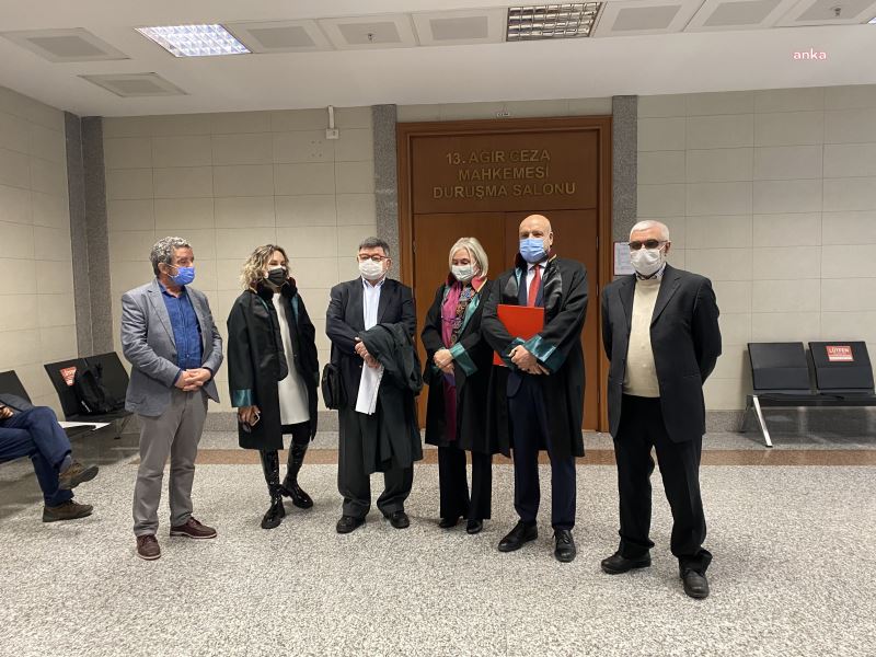 KAPATILAN ZAMAN GAZETESİNİN ESKİ YAZARLARINA HAPİS CEZASI: MÜMTAZER TÜRKÖNE 3 YIL 9 AY HAPSE ÇARPTIRILDI