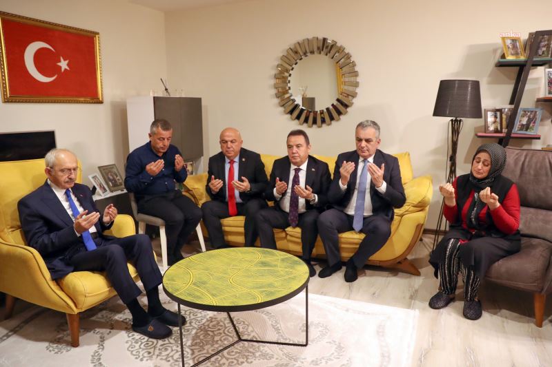 KEMAL KILIÇDAROĞLU’NDAN ŞEHİT TEĞMEN ABDULKADİR GÜLER’İN AİLESİNE TAZİYE ZİYARETİ
