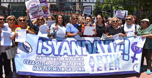 MERSİN’DE KADINLARDAN ERDOĞAN’A SUÇ DUYURUSU