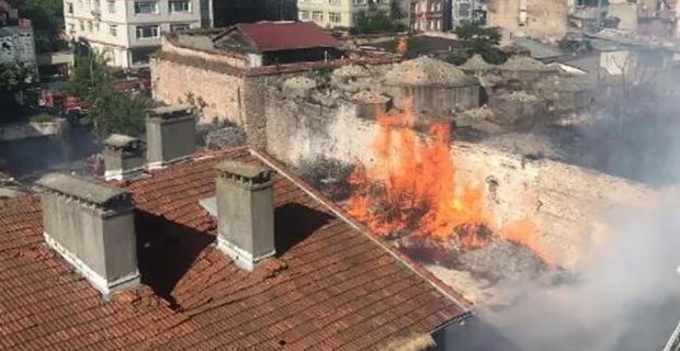 İSTANBUL EMNİYET MÜDÜRLÜĞÜ DEPOSUNDA YANGIN