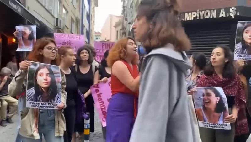PINAR GÜLTEKİN CİNAYETİ DAVASINDA HAKSIZ TAHRİK İNDİRİMİ PROTESTO EDİLDİ