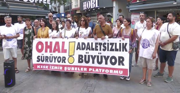 İZMİR’DE KAMU EMEKÇİLERİNDEN OHAL PROTESTOSU