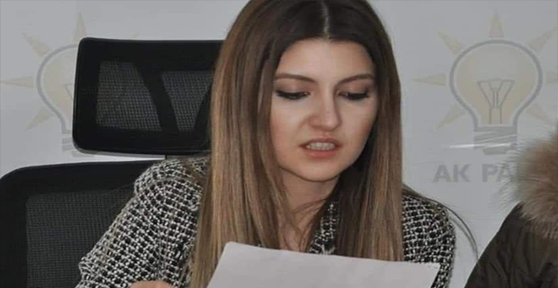 AKP’Lİ BAŞKANIN EŞİ FETÖ’DEN İHRAÇ EDİLDİ