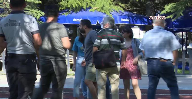 POLİS, GEZİ TUTUKLULARI YAKINLARININ AYM ÖNÜNDE AÇIKLAMA YAPMASINA İZİN VERMEDİ
