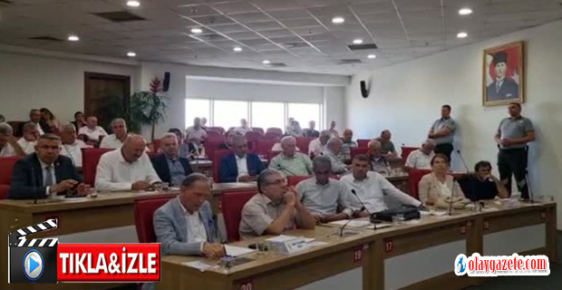 AKP’Lİ MECLİS ÜYESİ AYDIN’DA HERKESİN HAVUZU OLDUĞUNU İDDİA ETTİ. BAŞKAN ÇERÇİOĞLU: SİZİN HAVUZUNUZ VAR. YOKSUL VATANDAŞIN NEREDE HAVUZU VAR