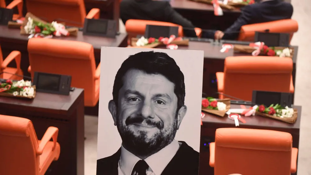 AYM, CAN ATALAY GÖRÜŞMESİNİ ERTELEDİ!