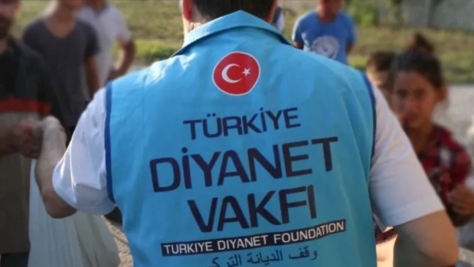 OKULLARDA TOPLANAN PARA DİYANET VAKFI’NA AKTARILDI