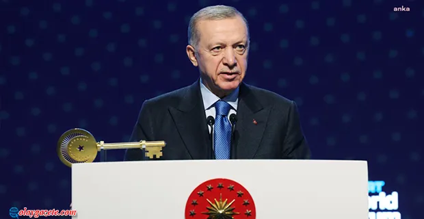 ERDOĞAN: MEDYA MENSUPLARIMIZIN FİKİRLERİNİ SERBESTÇE İFADE ETMELERİNDE HİÇBİR MANİ BULUNMUYOR