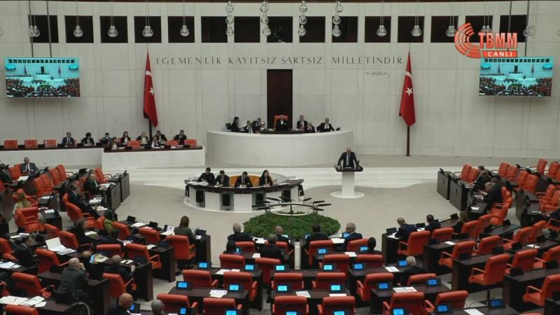 AHMET ŞIK: İNSANLAR GÜNLERCE ENKAZ ALTINDA ÇIĞLIK ATARAK, YARDIM DİLENEREK ÖLDÜLER. YOK ÖYLE YAĞMA. HESAP VERECEKSİNİZ. HELALLEŞMEYECEK, HESAPLAŞACAĞIZ