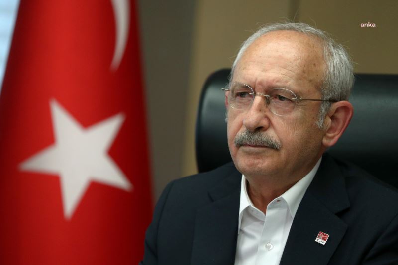 KILIÇDAROĞLU: “HANGİSİ DEVLETÇİLİK? ‘BİZ BURASI CHP’Lİ DEMEDİK…’ DEYİP ÖVÜNMEK Mİ, YAPTIĞI ÇADIR KENTİ DEVLETE TESLİM ETMEK Mİ? BEYLİKDÜZÜ BELEDİYEMİZ YAPTI, DEVLETE TESLİM ETTİK”