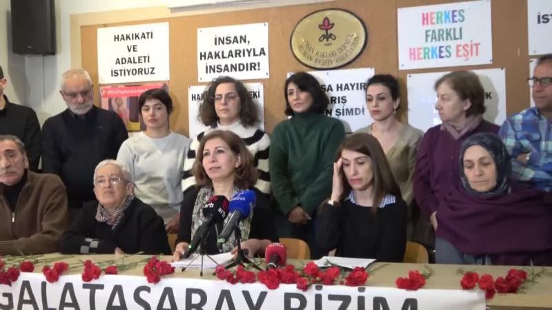 CUMARTESİ ANNELERİ, AYM KARARINA UYULARAK GALATASARAY MEYDANI’NINDAKİ ABLUKANIN KALDIRILMASINI İSTEDİ