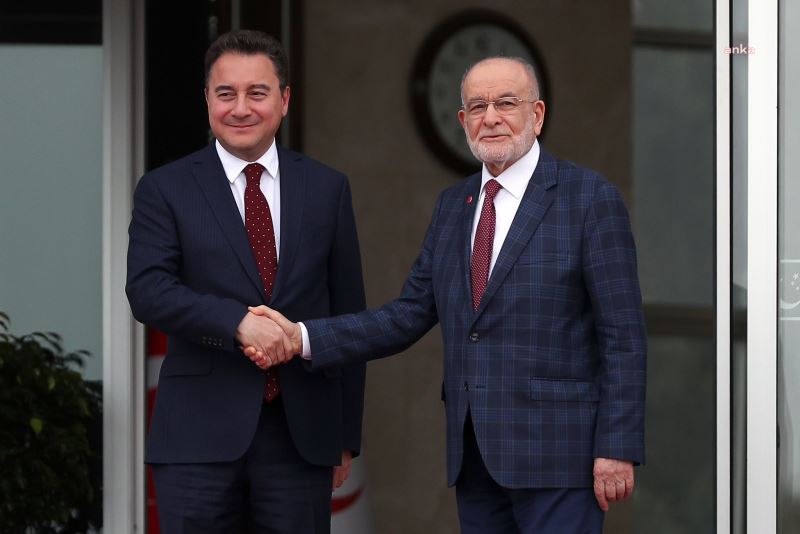 ALİ BABACAN: “TOPLANTIYA EV SAHİPLİĞİ YAPAN SAYIN TEMEL KARAMOLLAOĞLU BAŞTA OLMAK ÜZERE TÜM GENEL BAŞKANLARA TEŞEKKÜR EDERİM”