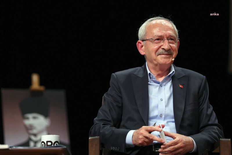 KILIÇDAROĞLU, KATILDIĞI BABALA TV YAYININI PAYLAŞTI: “İLK DEFA MANİPÜLASYONLAR, MONTAJLAR, YALANLAR, İFTİRALAR, OLMADAN, YÜZ YÜZE KONUŞABİLDİK, TANIŞABİLDİK”