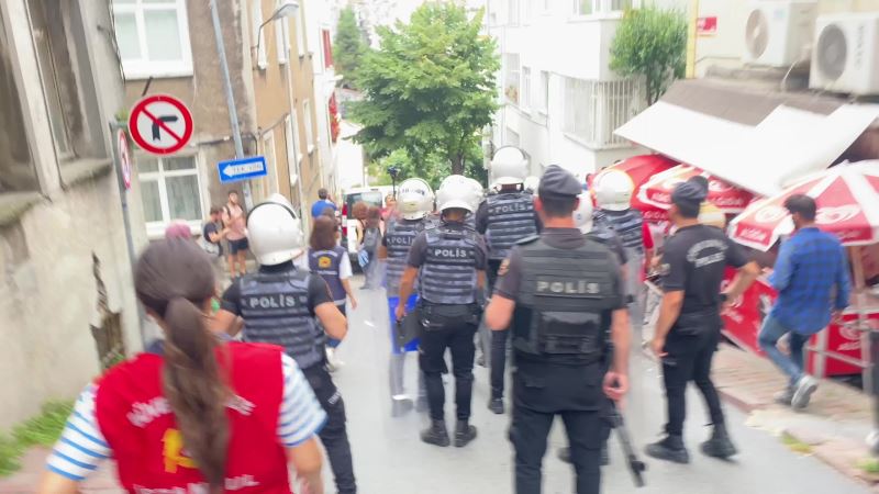 İSTANBUL’DA TRANS ONUR YÜRÜYÜŞÜ