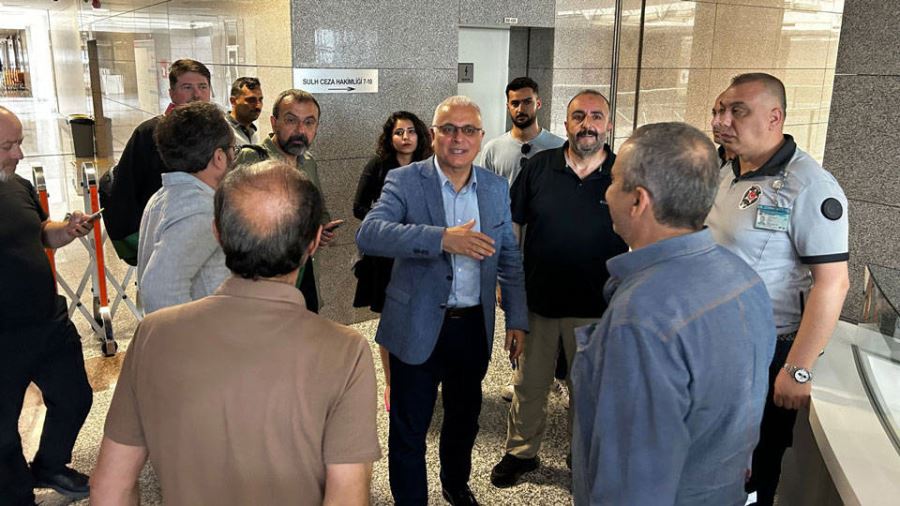 SAVCILIK, GAZETECİ YANARDAĞ