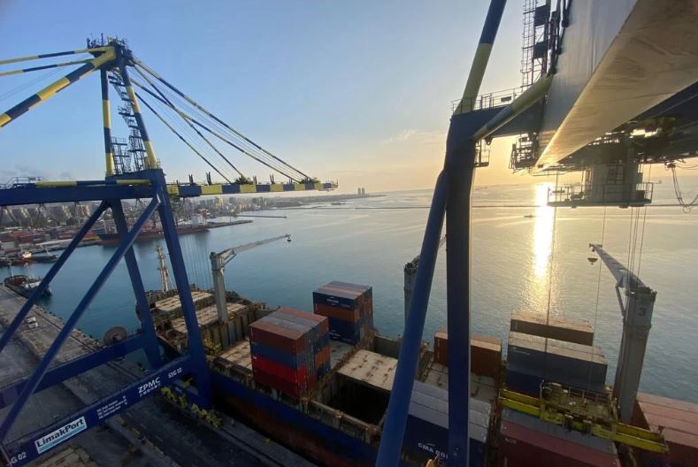 İSKENDERUN LİMANINDA  FAALİYETİ DURDURULAN RIHTIMLARDAN BİRİ DAHA YENİDEN TRAFİĞE AÇILDI