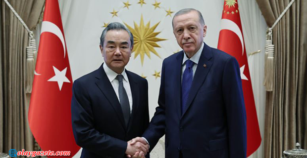 CUMHURBAŞKANI ERDOĞAN, ÇİN DIŞİŞLERİ BAKANI Yİ İLE GÖRÜŞTÜ