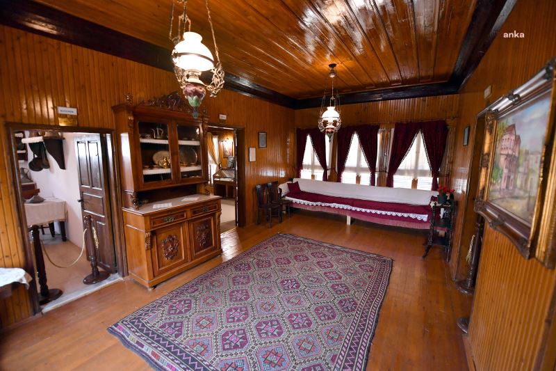 MERSİN BÜYÜKŞEHİR, ATIL DURUMDAKİ ATATÜRK EVİNİ YENİLEDİ