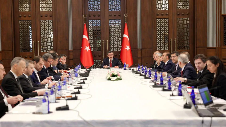 EKONOMİ KOORDİNASYON KURULU TOPLANDI: MASADA İKİ BAŞLIK VAR