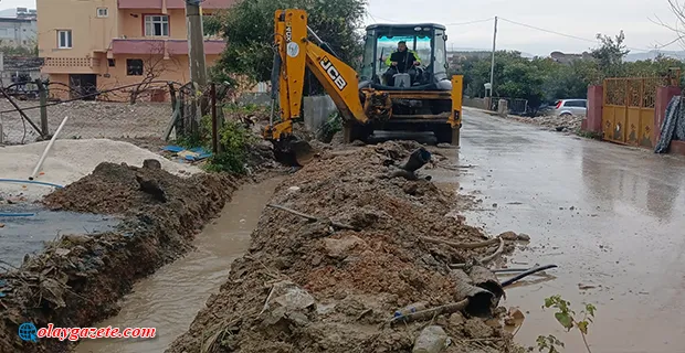 SAMANDAĞ BELEDİYESİNDEN YAŞANAN OLUMSUZLUKLARA ANINDA MÜDAHALE