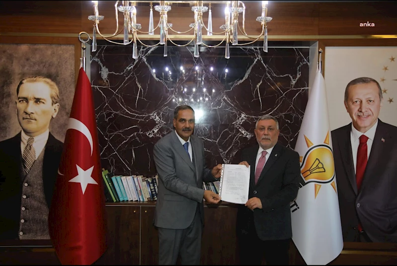 4 KEZ PARTİ DEĞİŞTİREN MUSA ORHAN