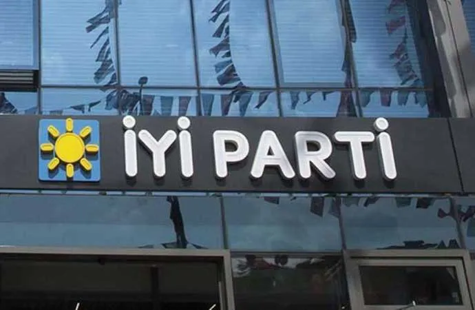 İYİ PARTİ’DE ‘TURHAN ÇÖMEZ’ İSTİFASI