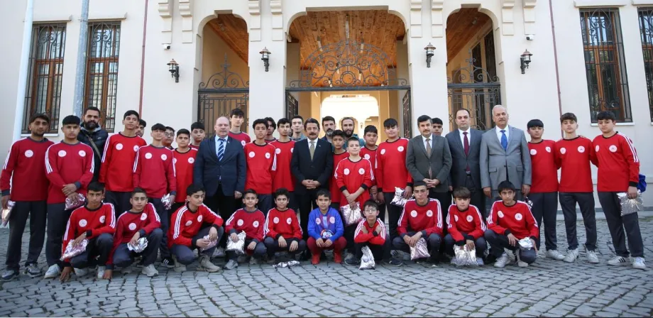 İSKENDERUN’DA KONTEYNER KENTLER FUTBOL TURNUVASI BAŞLIYOR