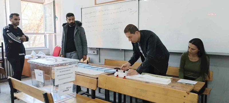 DİYARBAKIR’DA OY VERME İŞLEMLERİ 07.00