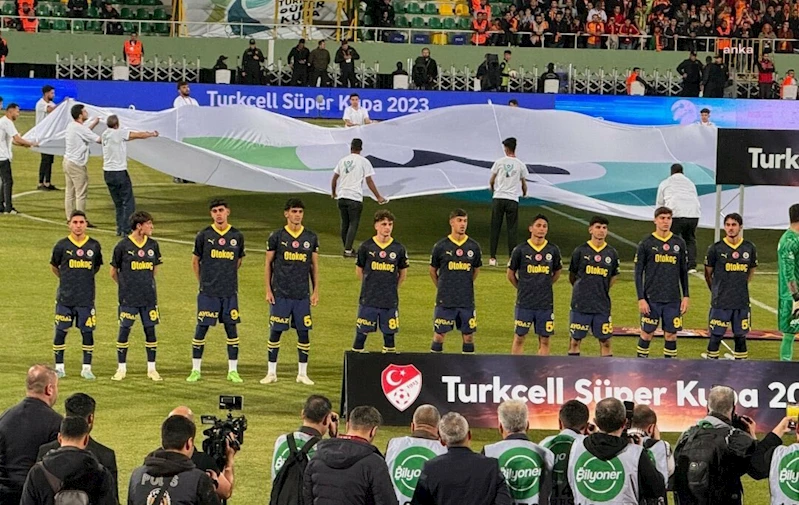 FENERBAHÇE, SÜPER KUPA MAÇINDA SAHADAN ÇEKİLDİ....