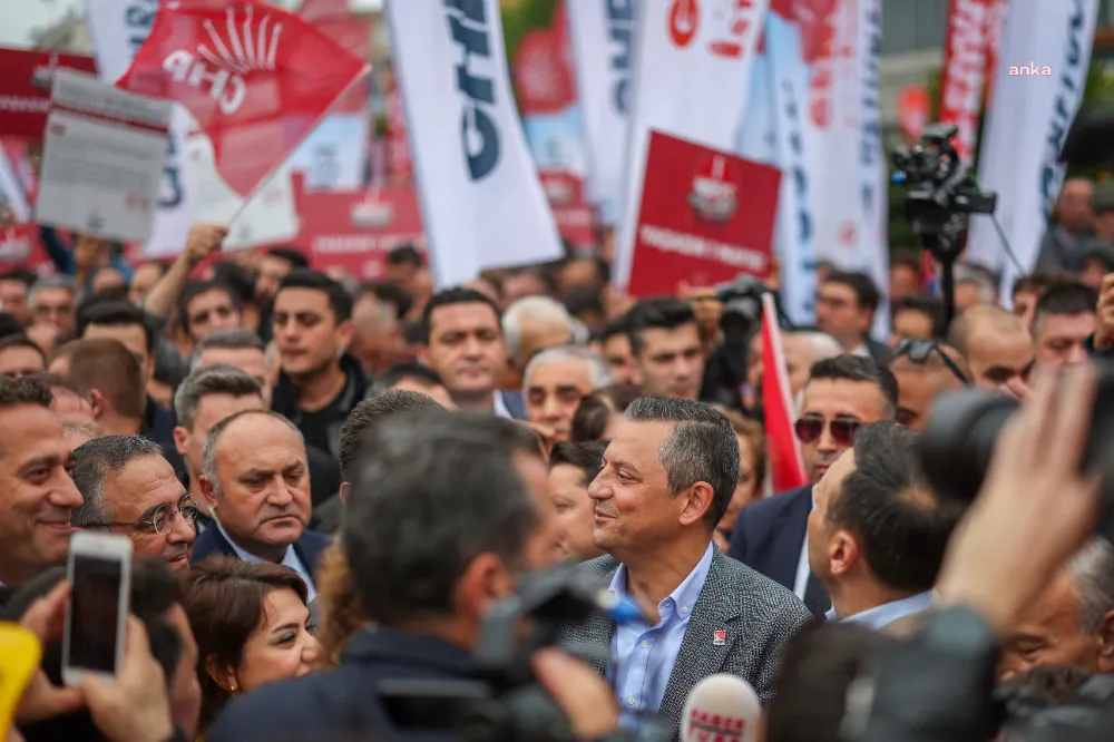 1 MAYIS İŞÇİ BAYRAMI... ÖZGÜR ÖZEL, SARAÇHANE’DEN AYRILDI