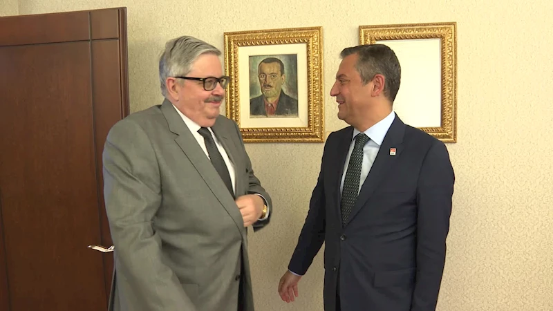 ÖZGÜR ÖZEL, RUSYA