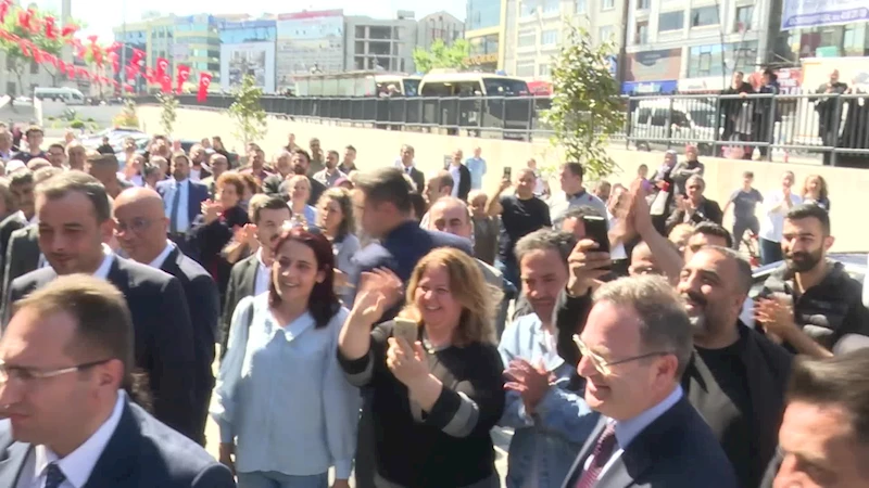 EKREM İMAMOĞLU: “DEMOKRASİYE İNANAN İNSANLARIN ÇÖZEMEYECEĞİ SORUN YOK” 