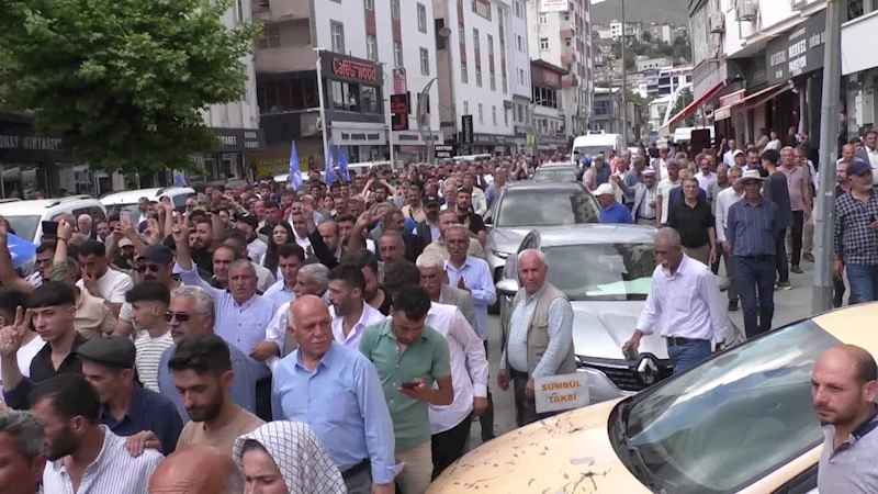 DEM Parti’nin Hakkari’deki ‘Büyük Demokrasi Mitingi’nden kayyuma ‘hayır’ çağrısı