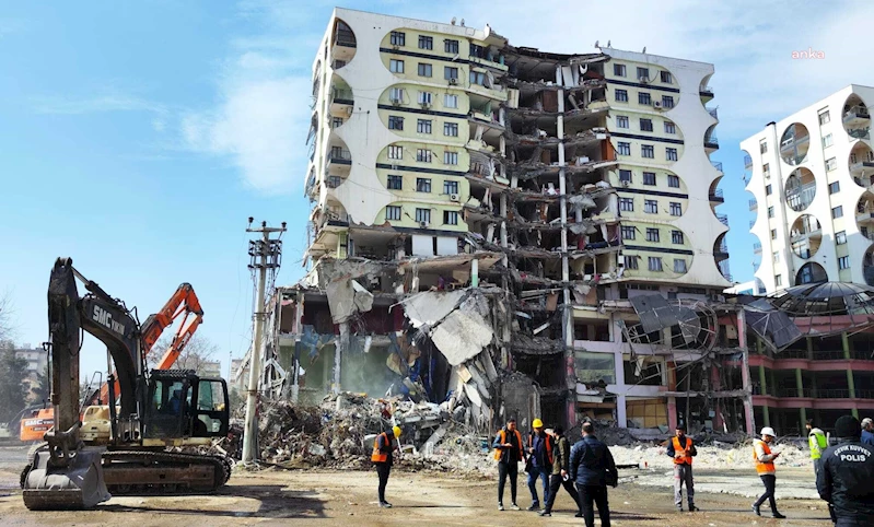 Diyarbakır’da depremde 89 kişinin öldüğü Galeria Sitesi’nin müteahhidi hayatını kaybetti...