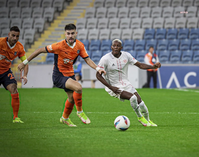 Başakşehir sahasında Antalyaspor