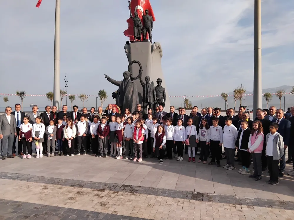 İSKENDERUN’DA ÖĞRETMENLER, 24 KASIM’DA BAŞÖĞRETMEN ATATÜRK’ÜN MANEVİ HUZURUNDA