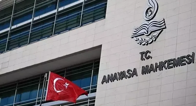 AYM, HAKSIZ GÖZALTI VE TUTUKLULUKTA GÜNLÜK TAZMİNAT TUTARINI BELİRLEDİ