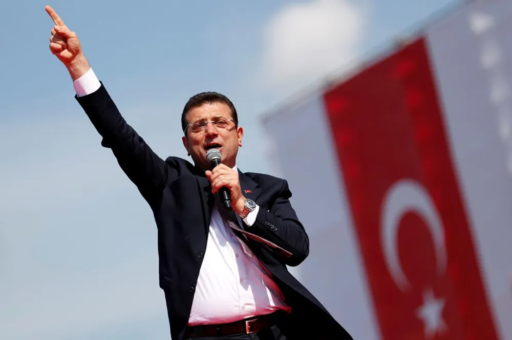 İMAMOĞLU CUMHURBAŞKANLIĞI İÇİN BAŞVURUSUNU YAPTI 