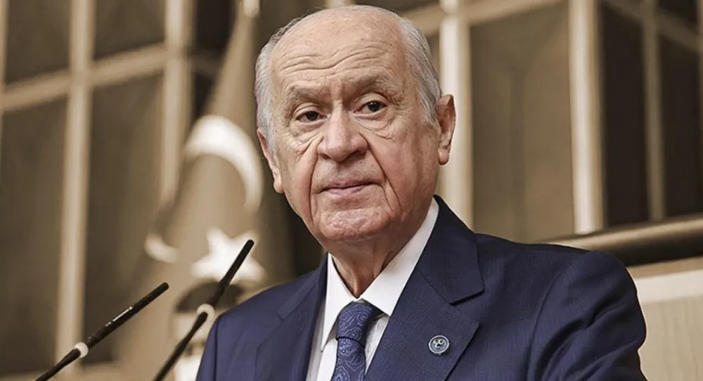 BAHÇELİ BU KEZ YENİ ANAYASA İÇİN ÇAĞRI YAPTI