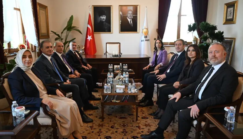  DEM-AKP GÖRÜŞMESİ İKİ BUÇUK SAAT SÜRDÜ!