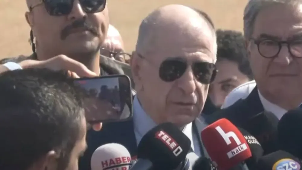 ÜMİT ÖZDAĞ TAHLİYE EDİLDİ: HİÇBİRİMİZİN ANAYASAL HAKLARI GÜVENCE ALTINDA DEĞİL