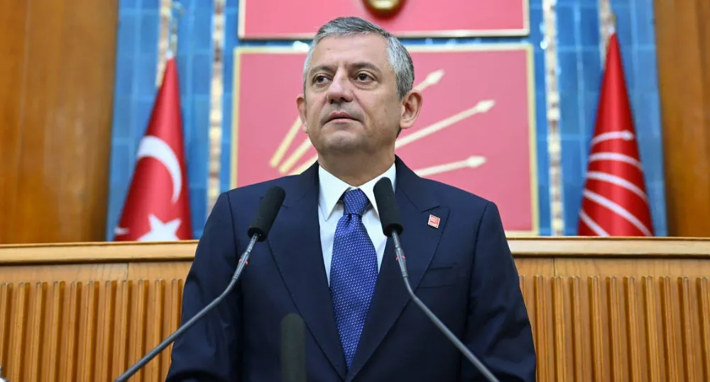 ÖZGÜR ÖZEL: 