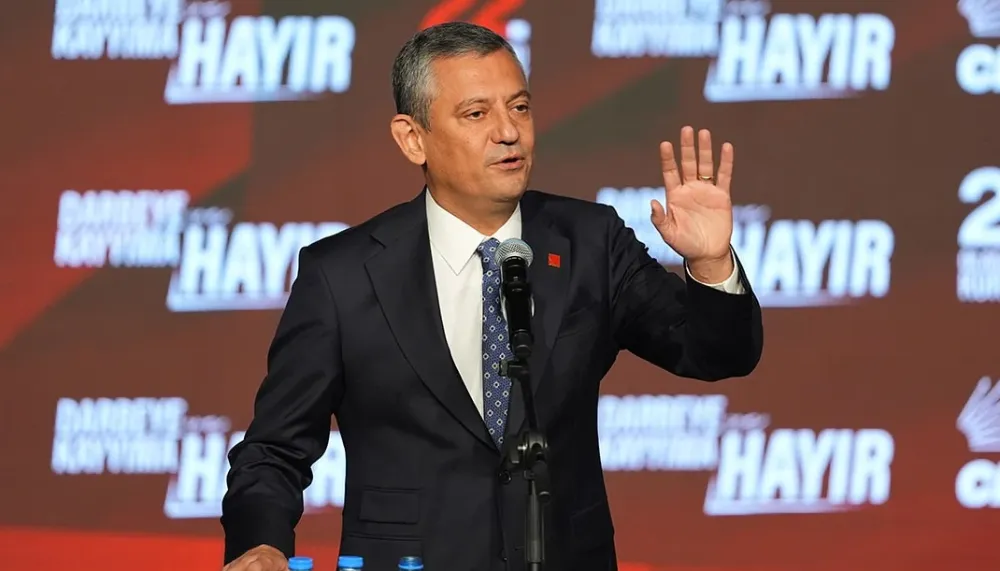 ÖZGÜR ÖZEL’DEN GÜVENSİZLİK RESTİ: CHP’DE YÖNETİM DÜŞTÜ, SEÇİM BAŞLADI