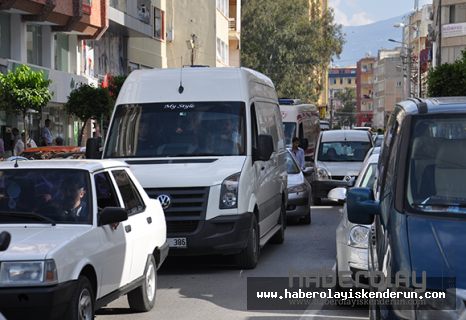 AMBULANSLARA YOL VERMEYİ ÖĞRENEMEDİK!