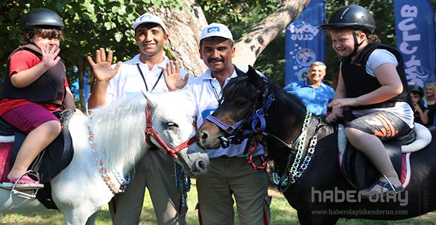 ÇOCUKLARA HAYVAN SEVGİSİ AŞILANDI