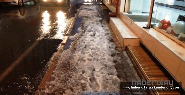 Dörtyol’da dolu hasara yol açtı